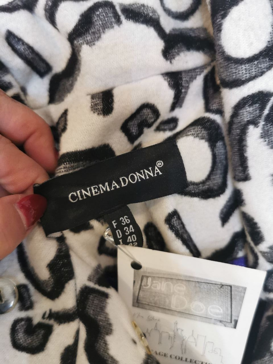 Cinema Donna Black and White Velvet Coat / Cinema Donna Crno Beli Plišani Kaput