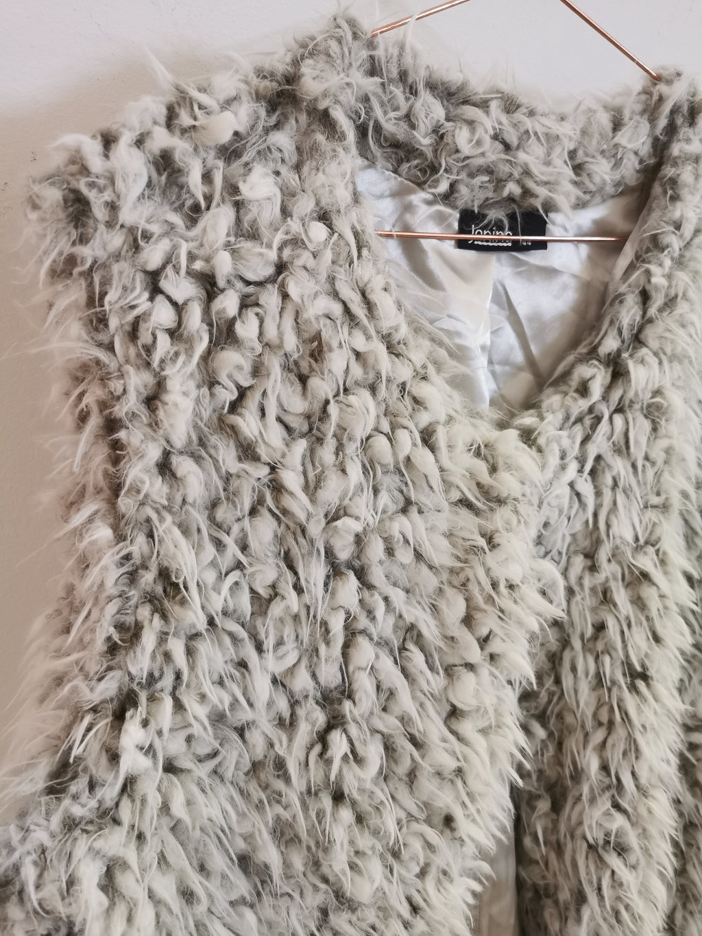 Mekani vintage prsluk svetle boje