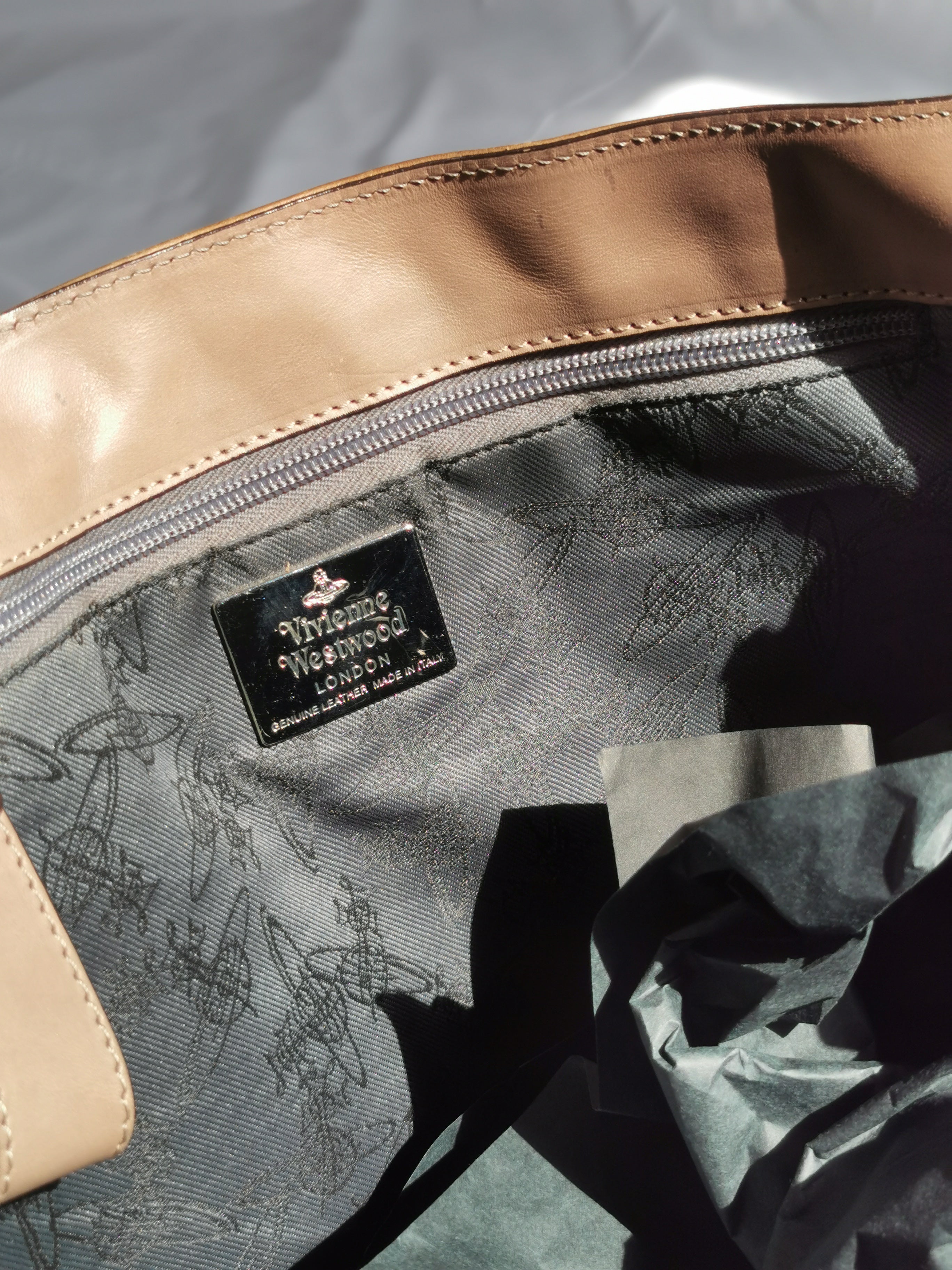 Vivienne Westwood velika kožna tašna