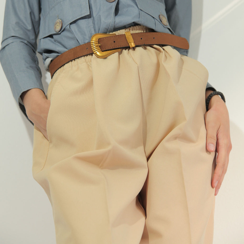 Cigarette model bež vintage pantalone M/L
