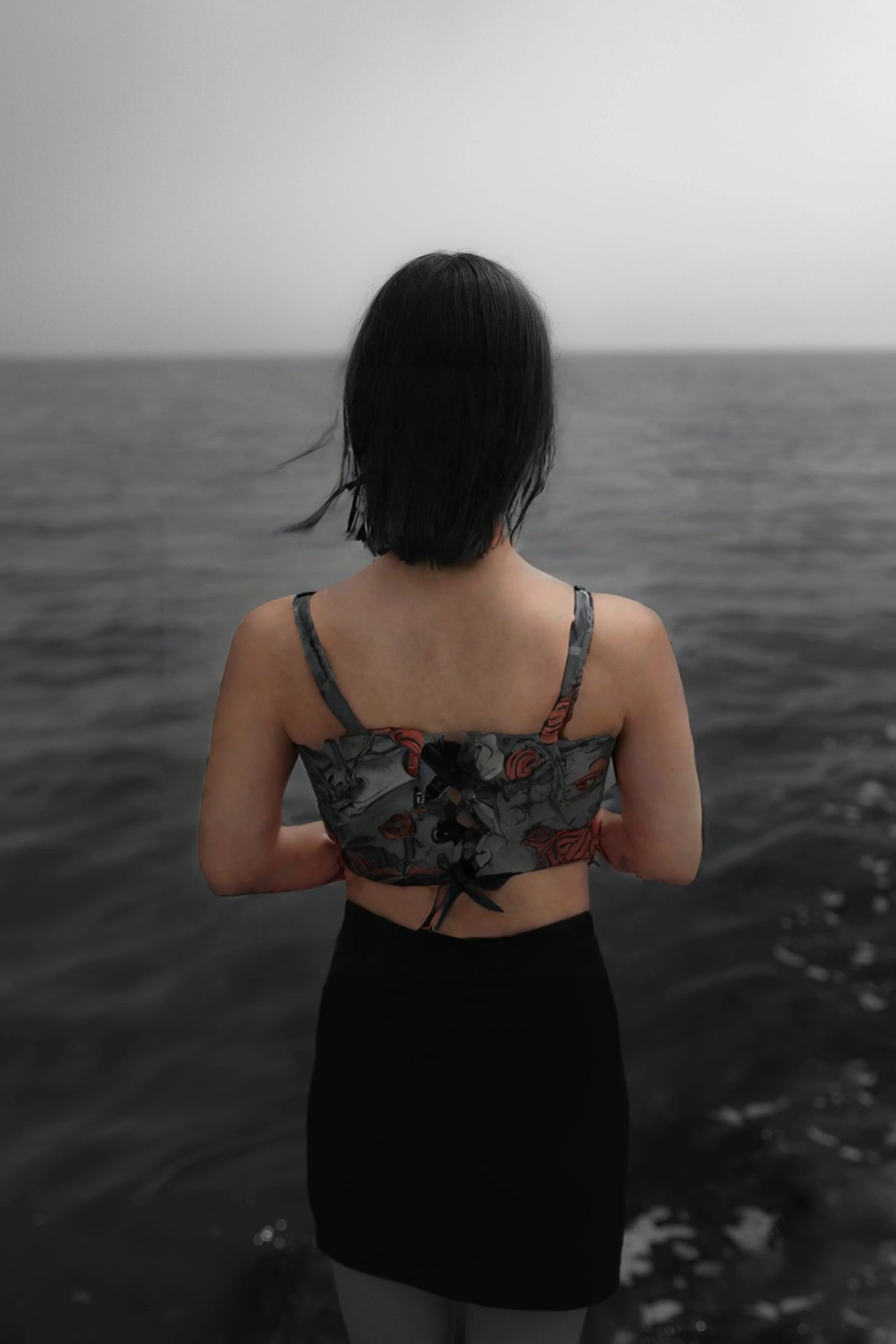Korset sa ružama Up-Cycled projekat Jane Doe