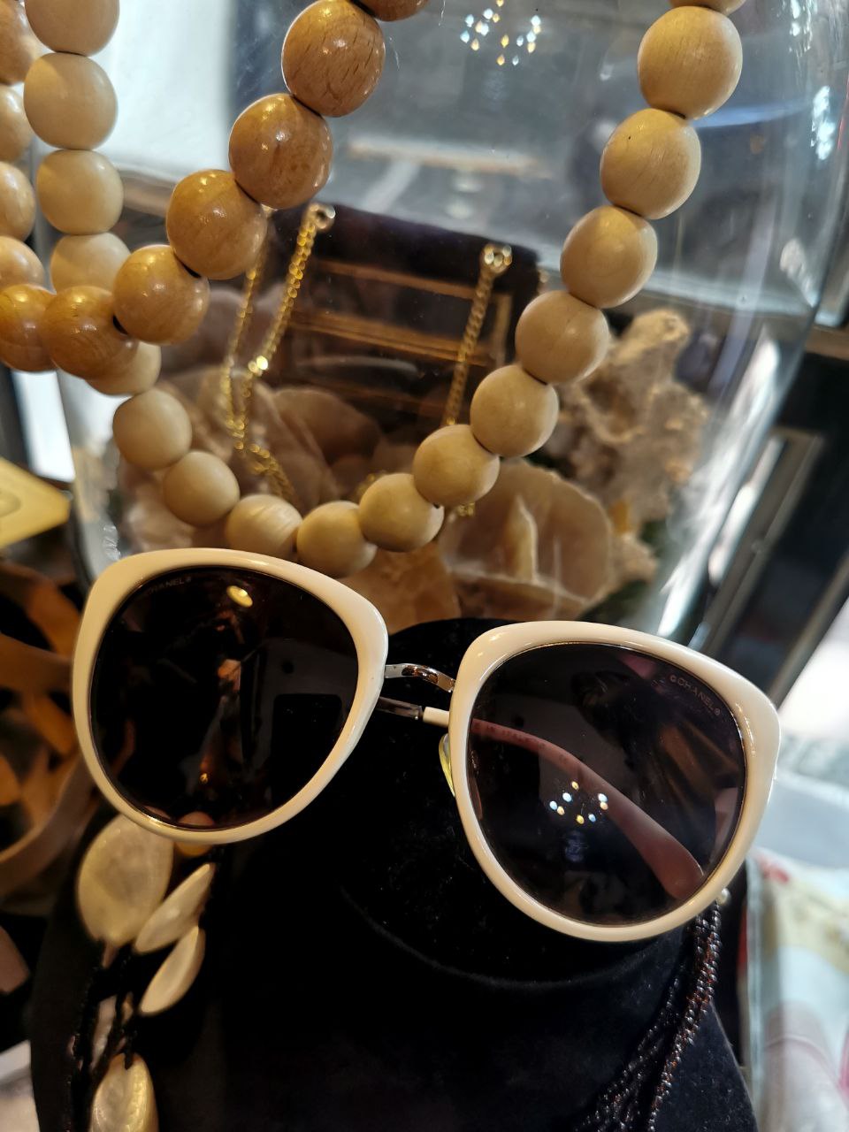 CHANEL Vintage White Sunglasses / CHANEL Vintage Bele Naočare za Sunce