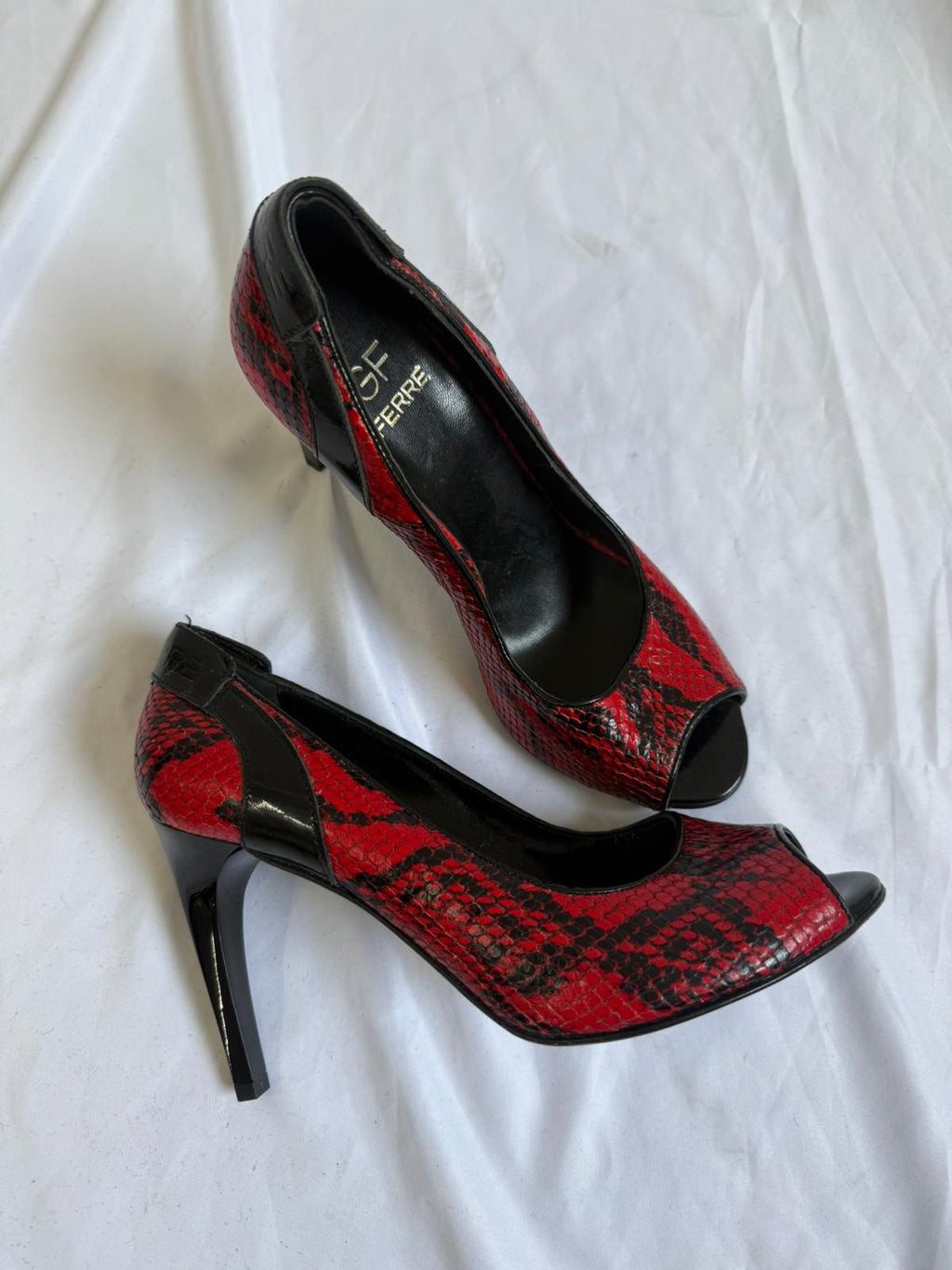 Vintage Gianfranco Ferre sandale