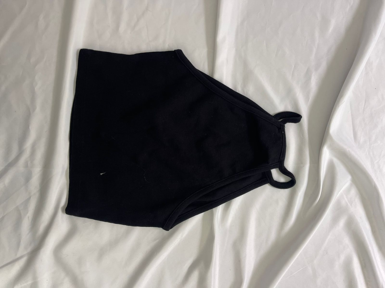 Crni vintage crop top sa cirkonima