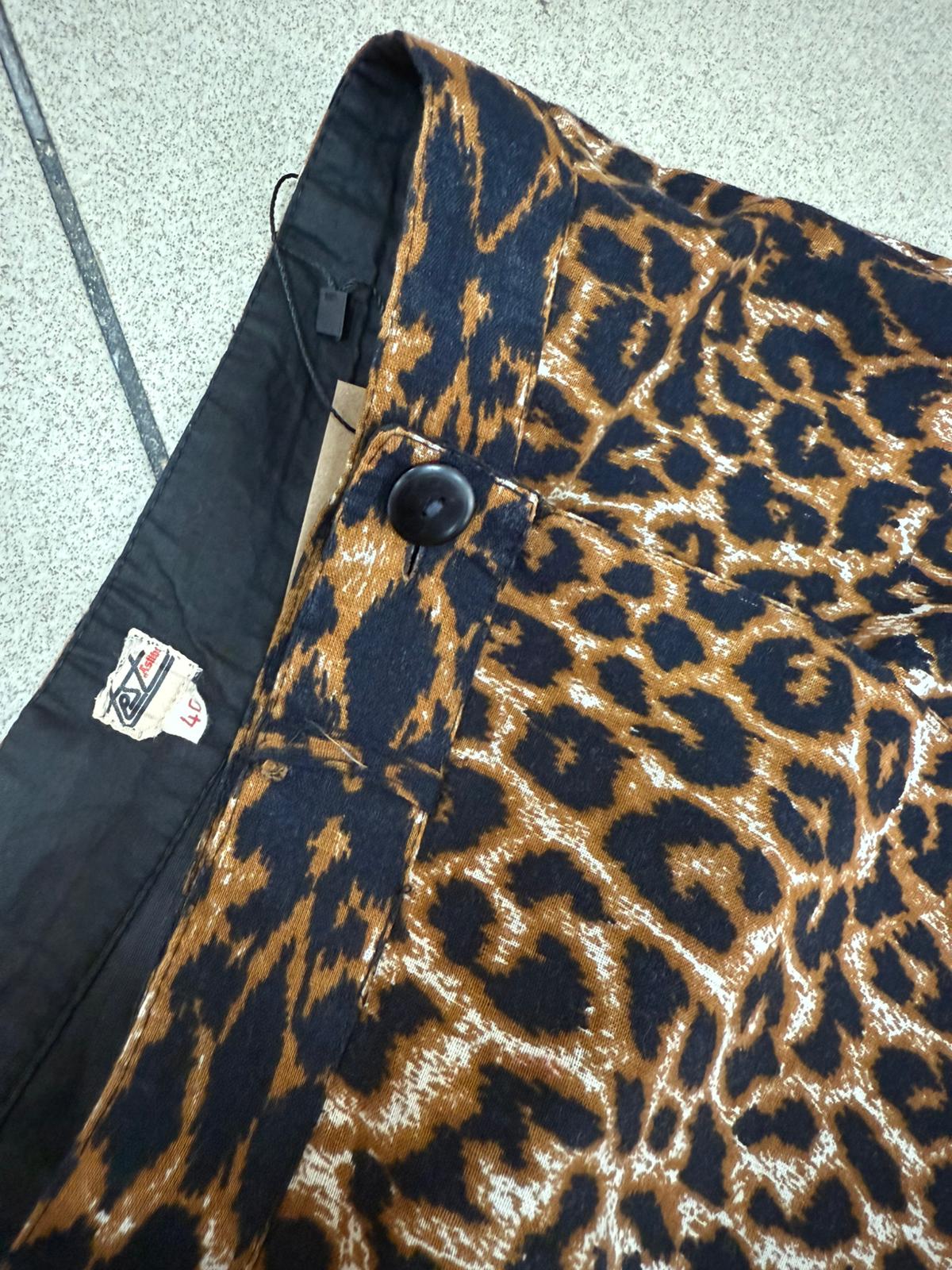 Midi suknja A-kroja i leopard printa