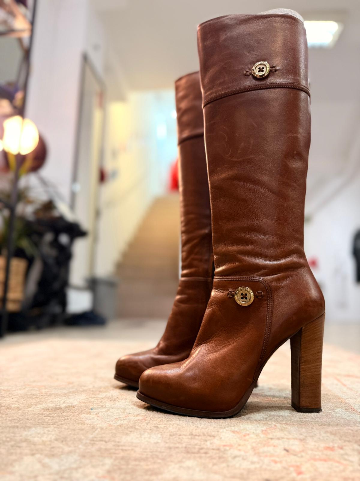 Iceberg kožne čizme braon boje