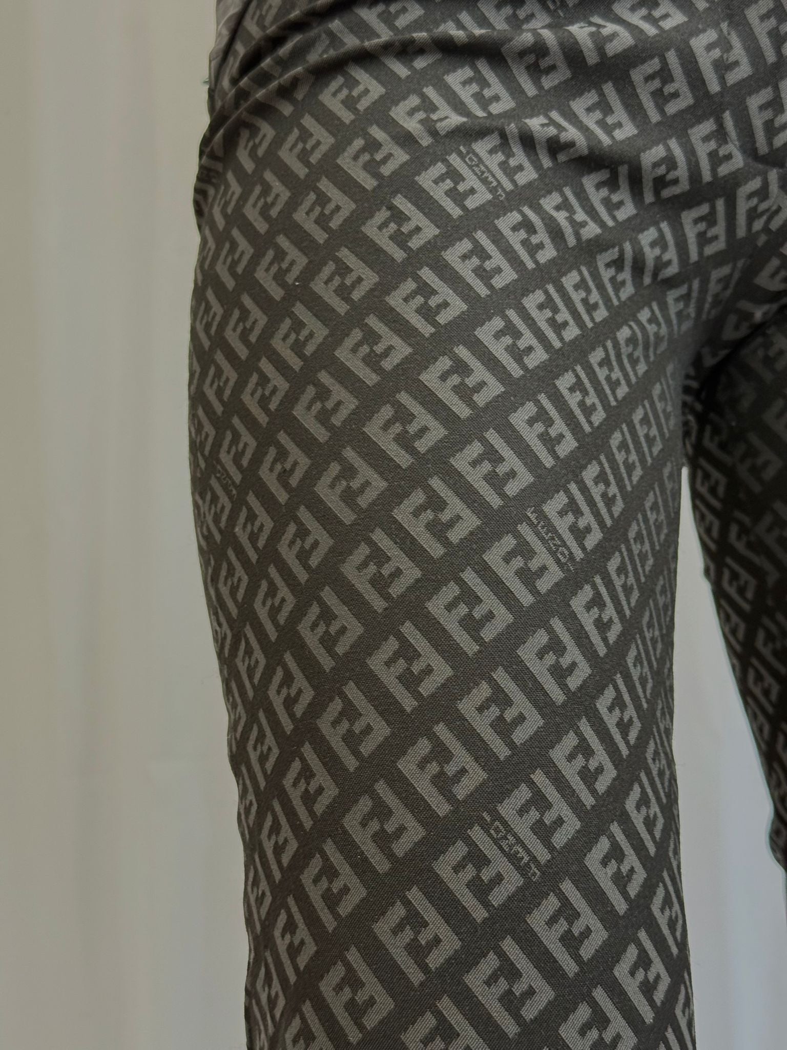 Vintage Fendi monogram pantalone sa kožnim pojasom