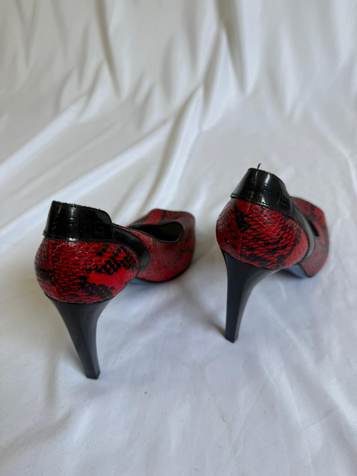 Vintage Gianfranco Ferre sandale