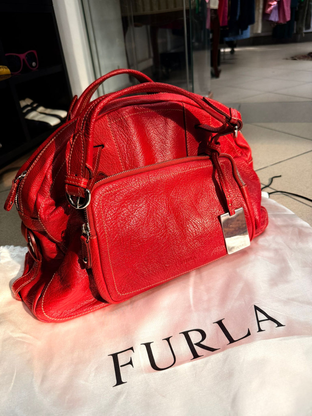 Vintage Furla kožna tašna crvene boje
