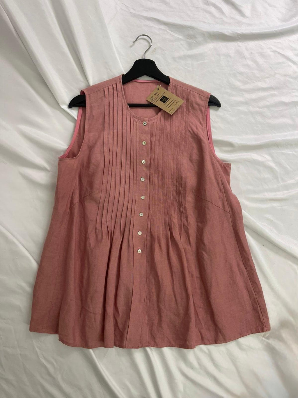 Lanena bluza lokalne dizajnerke nežno-roze boje