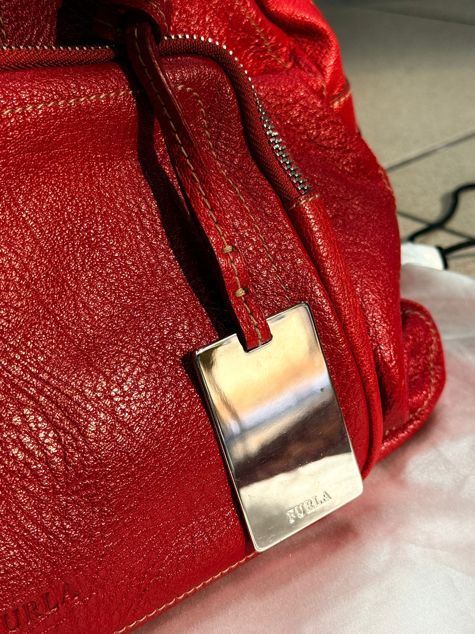 Vintage Furla kožna tašna crvene boje