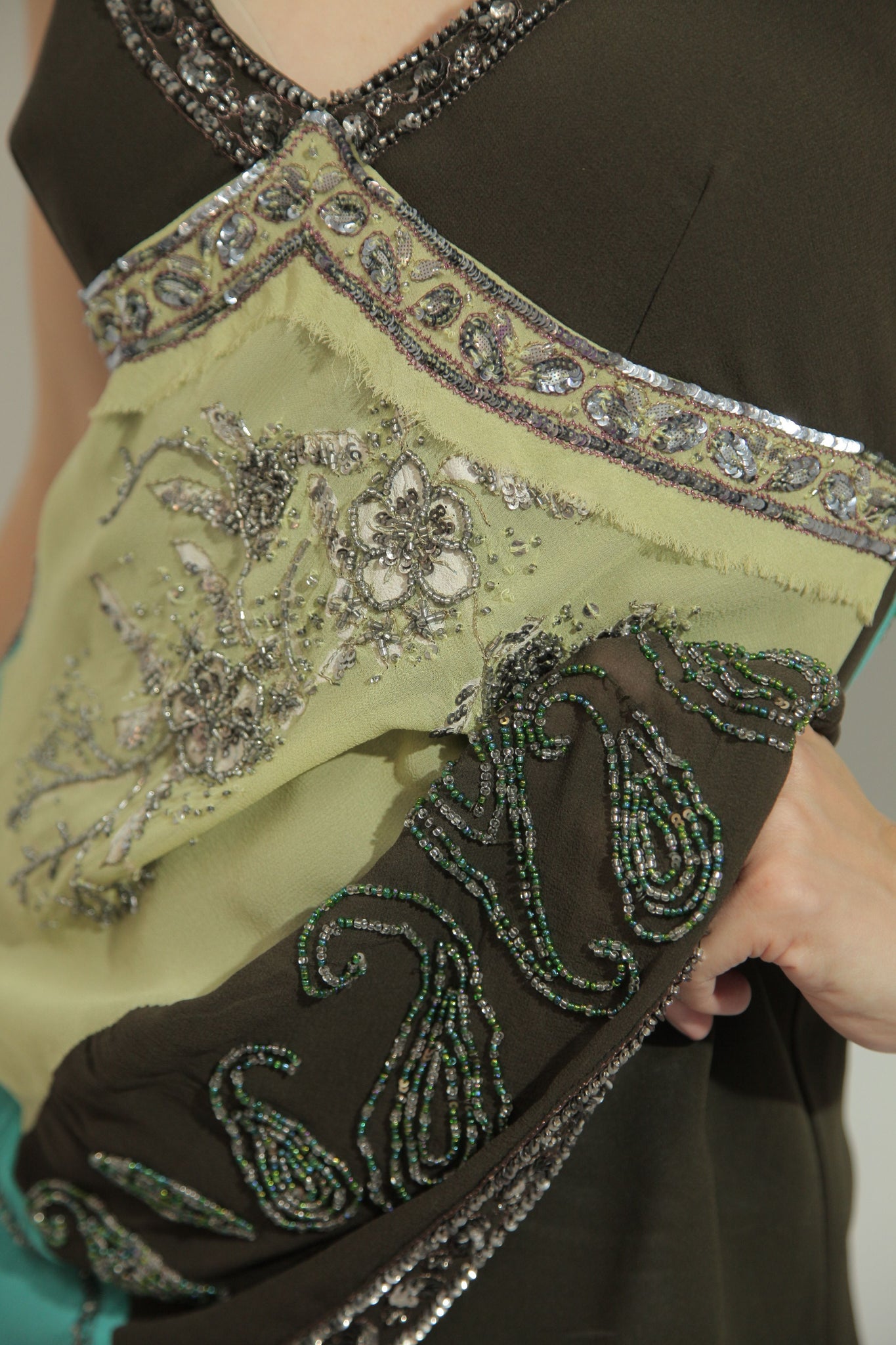 Karen Millen svilena tunika sa perlama